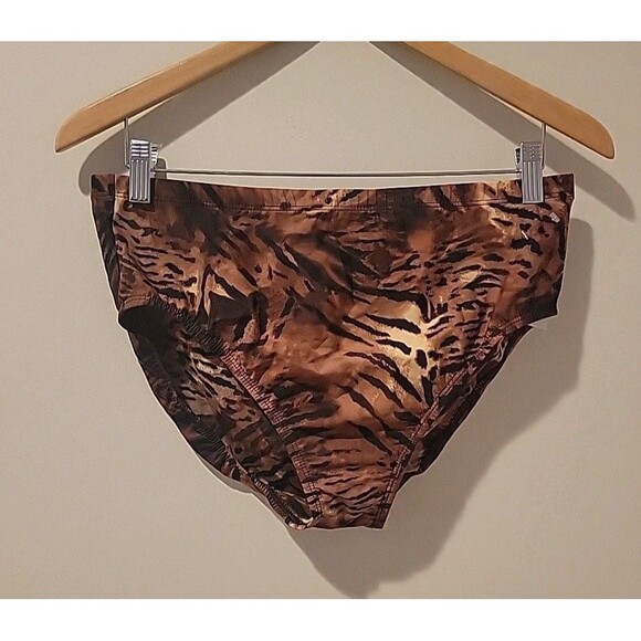 NWT Magicsuit By Miraclesuit 2 Piece Swimsuit Animal Print Slimming Shapewear 12 - Picture 5 of 10